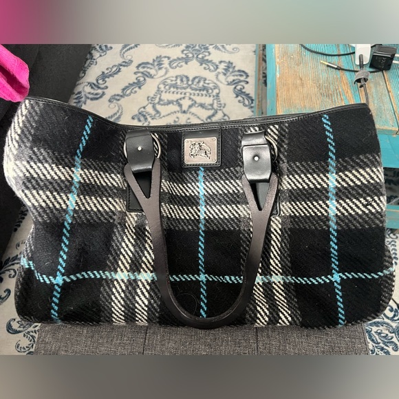 Burberry tote - Picture 9 of 15